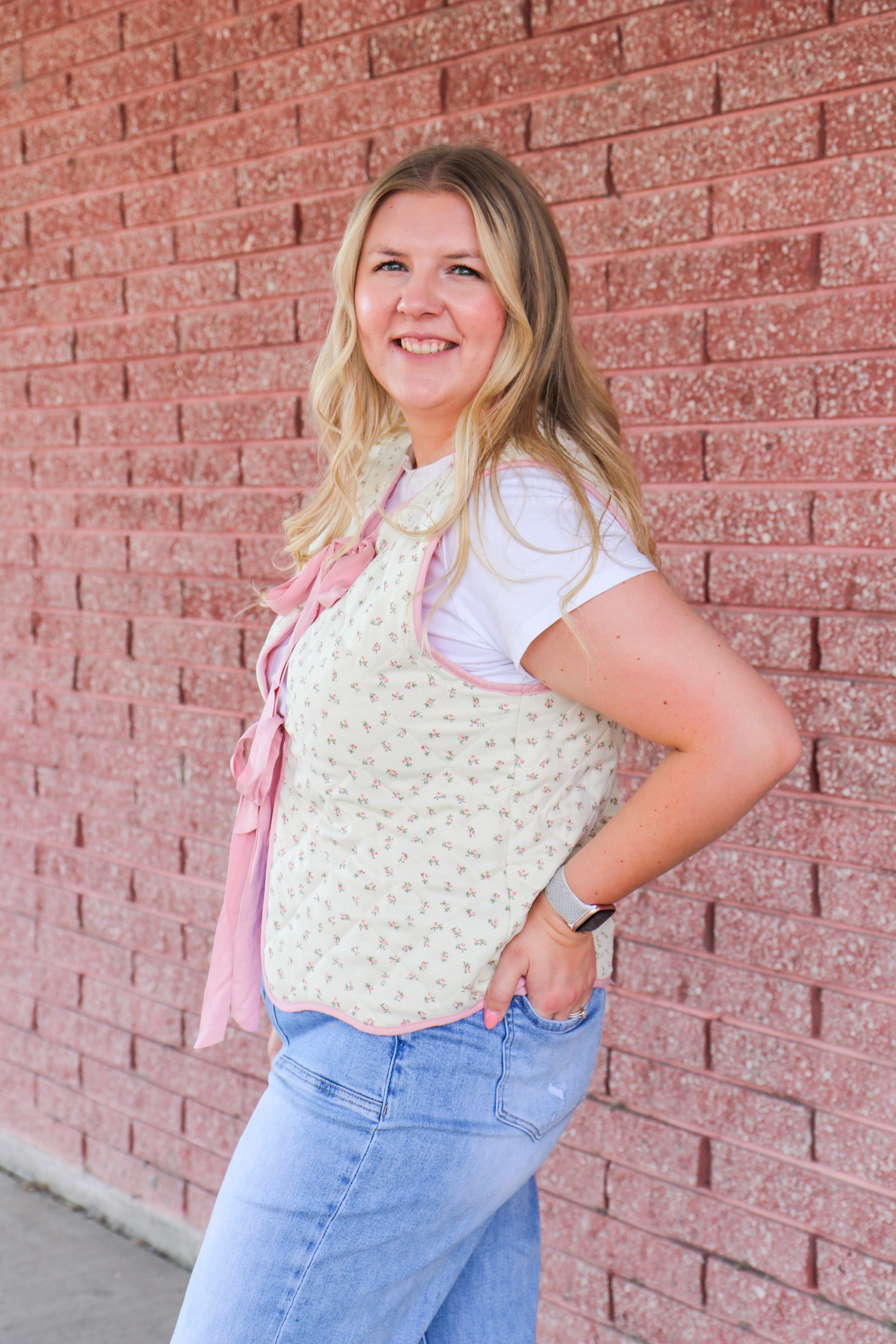 Tie Front Quilted Ditsy Floral Vest Top Vest so me- Tilden Co.