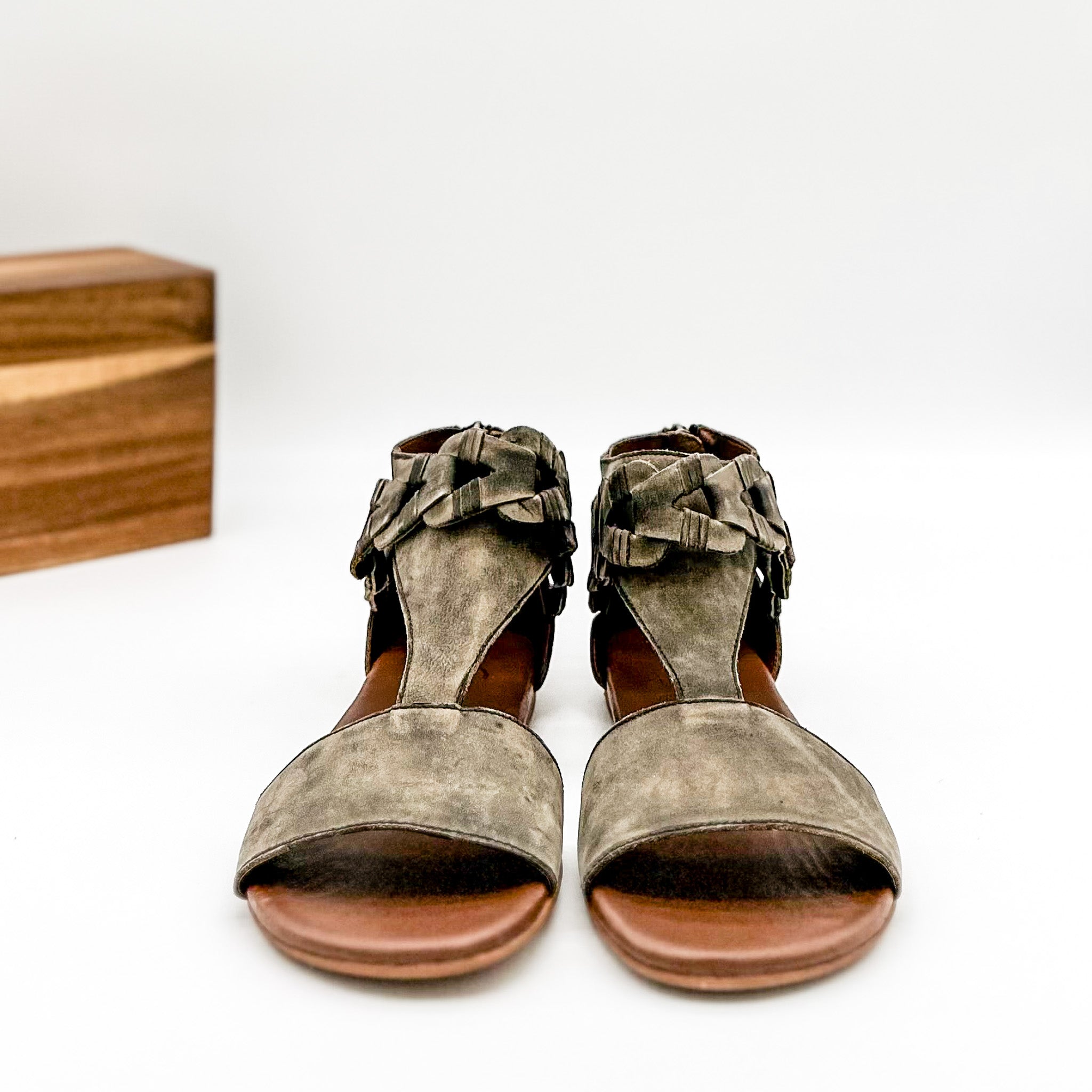 Loop D Loop Sandals in Black 130 Sandals Naughty Monkey- Tilden Co.