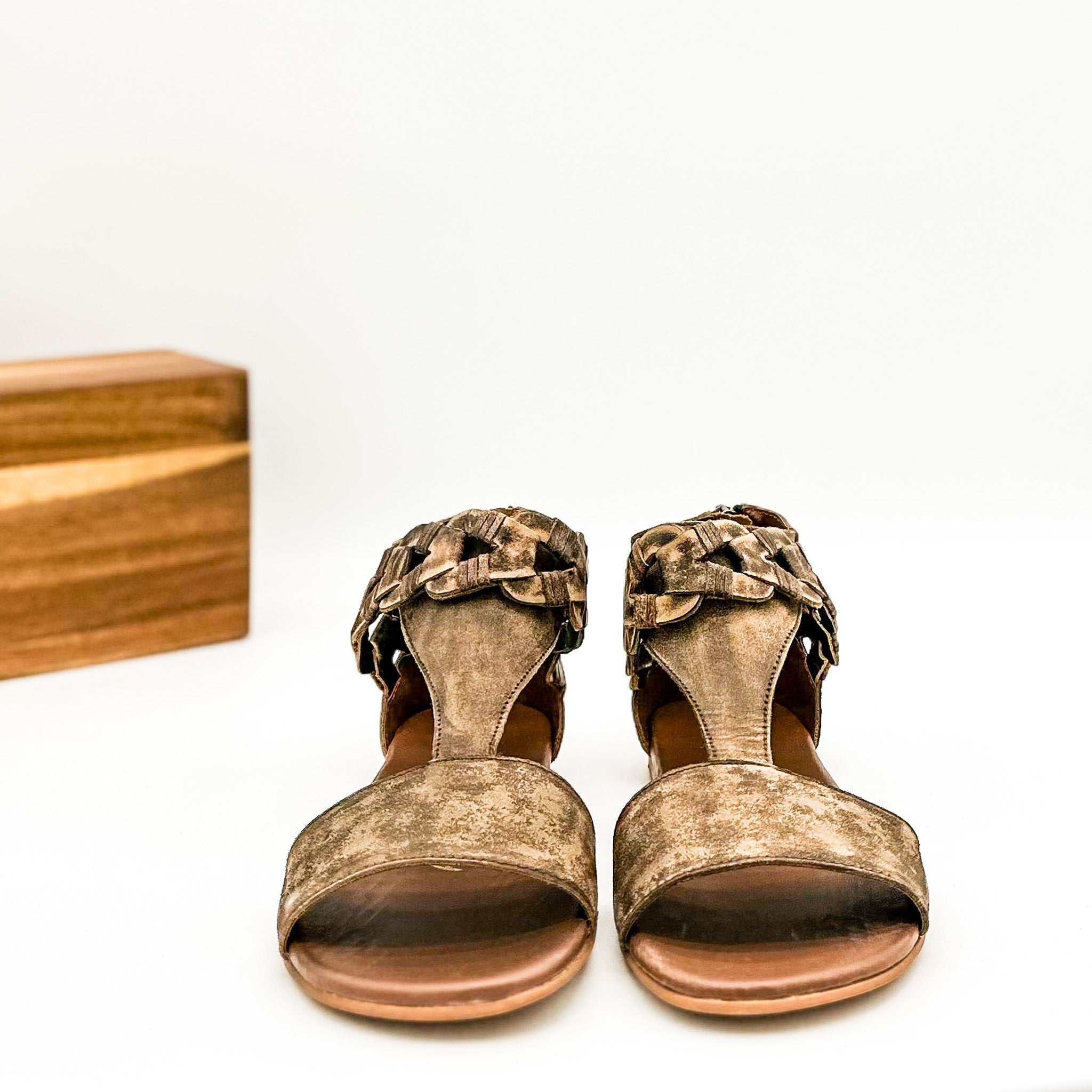 Loop D Loop Sandals in Tan 130 Sandals Naughty Monkey- Tilden Co.