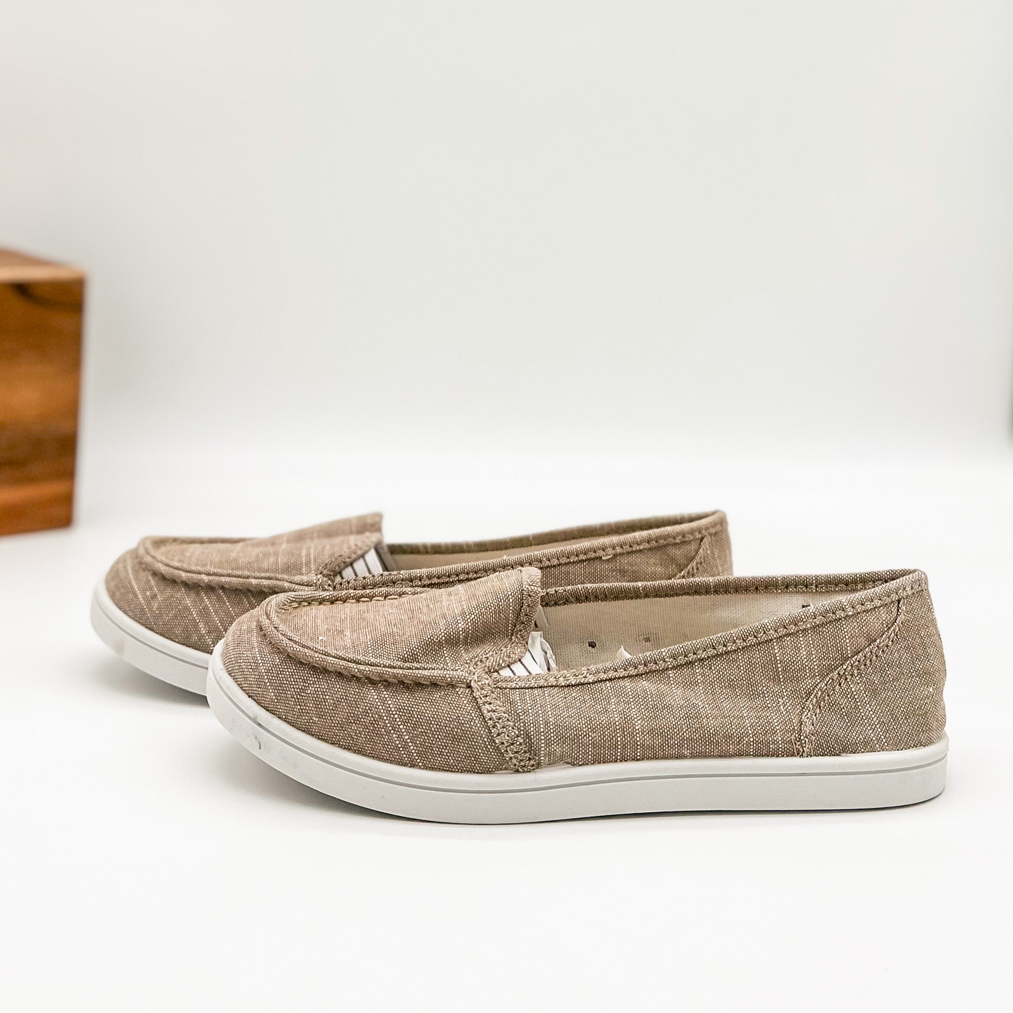 Mackerel Sneaker in Tan 120 Sneakers Naughty Monkey- Tilden Co.