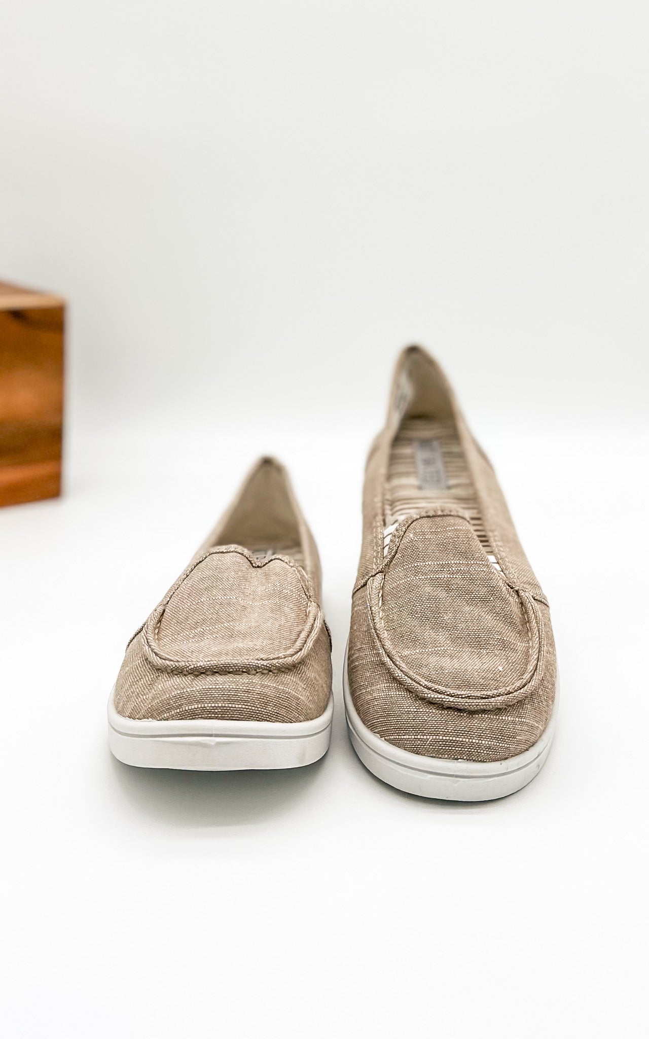 Mackerel Sneaker in Tan 120 Sneakers Naughty Monkey- Tilden Co.