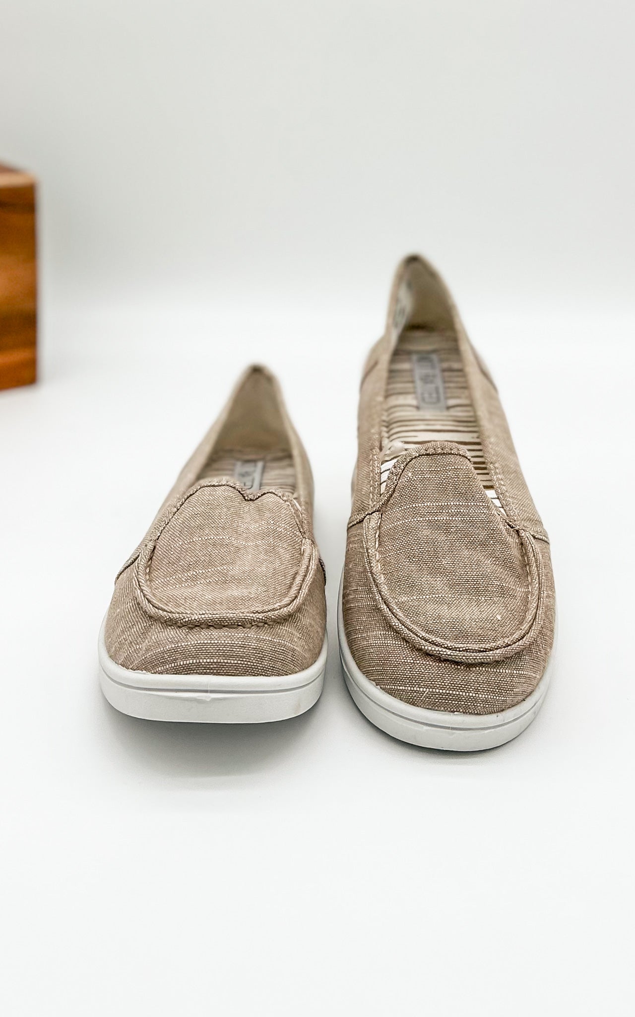Mackerel Sneaker in Tan 120 Sneakers Naughty Monkey- Tilden Co.