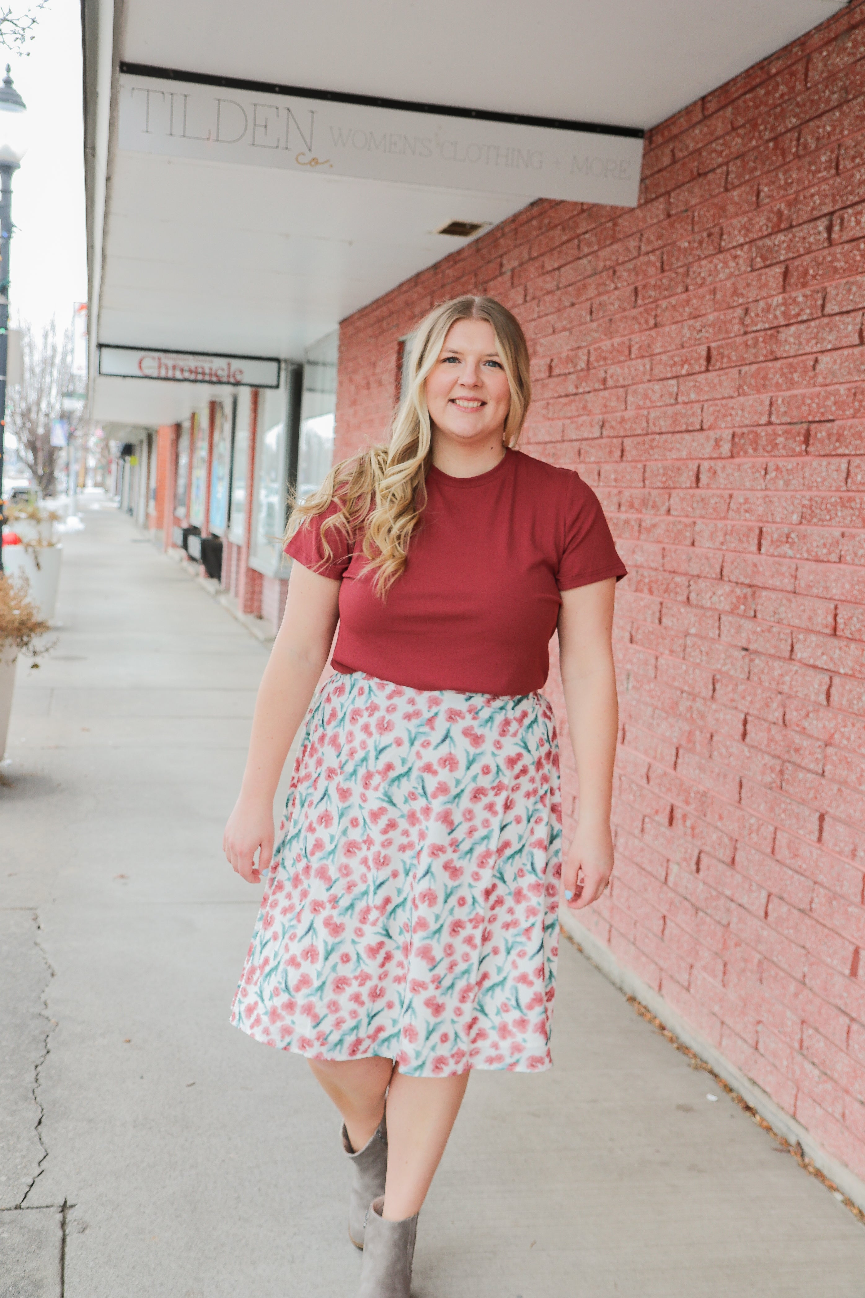 Short Sleeve Ribbed Tee in Burnt Henna Shirts & Tops Mikarose- Tilden Co.