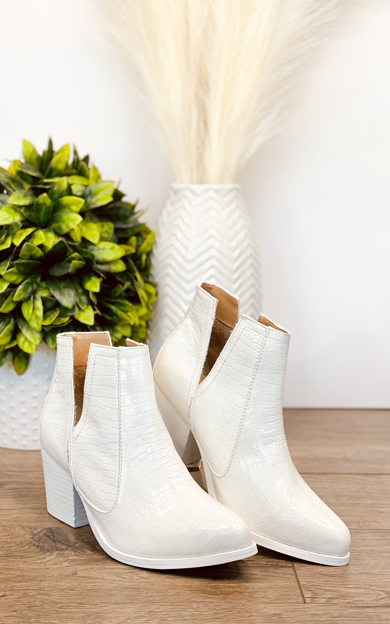 Tarim Bootie in White Croc    Shoes Ave Shops- Tilden Co.